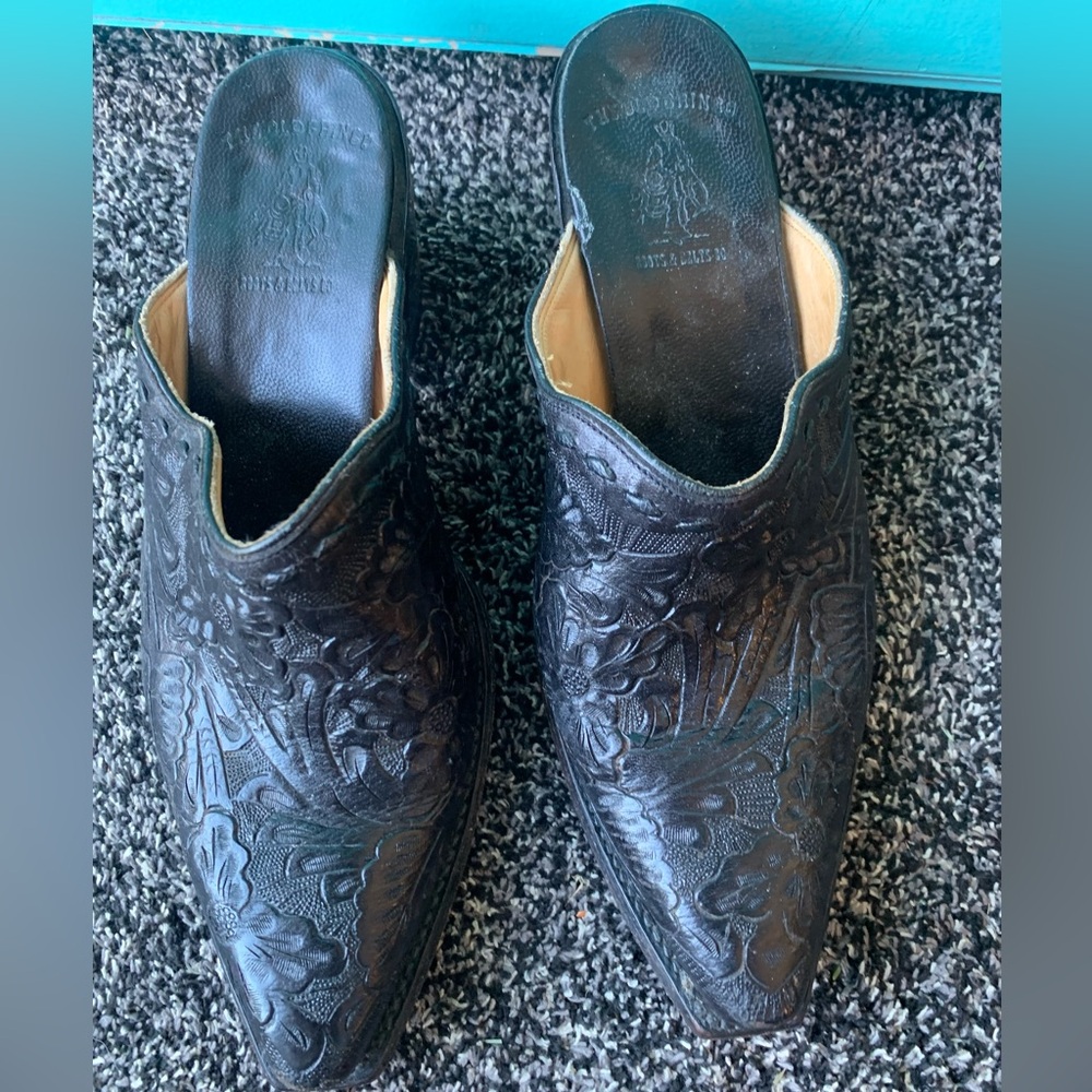 Old Gringo black leather mule slides~size 7 1/2